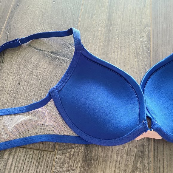 Victoria's Secret Very Sexy Push Up Bra 32A - Picture 3 of 10